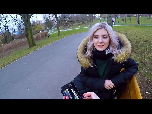 ❤️ Połyka gorące cum nieznajomego za pieniądze - blowjob w parku przez Evę Elfie ☑ Porno at us